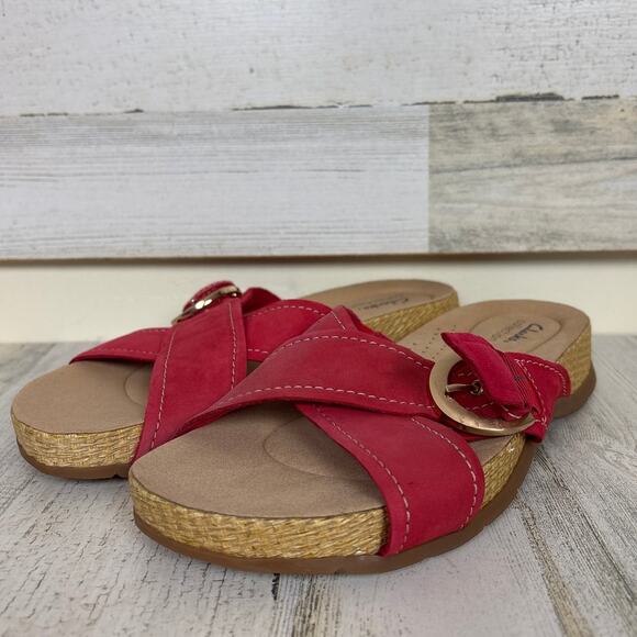 Clarks Women's 8 Reileigh May Cherry Nubuck leather sandal red slip on new - Picture 1 of 7